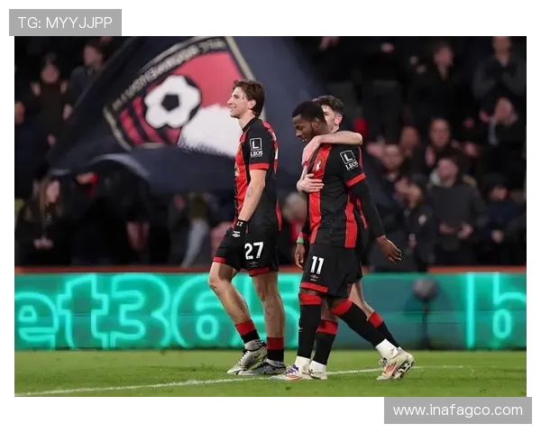 英媒：塞内西今夏到期伯恩茅斯拒放